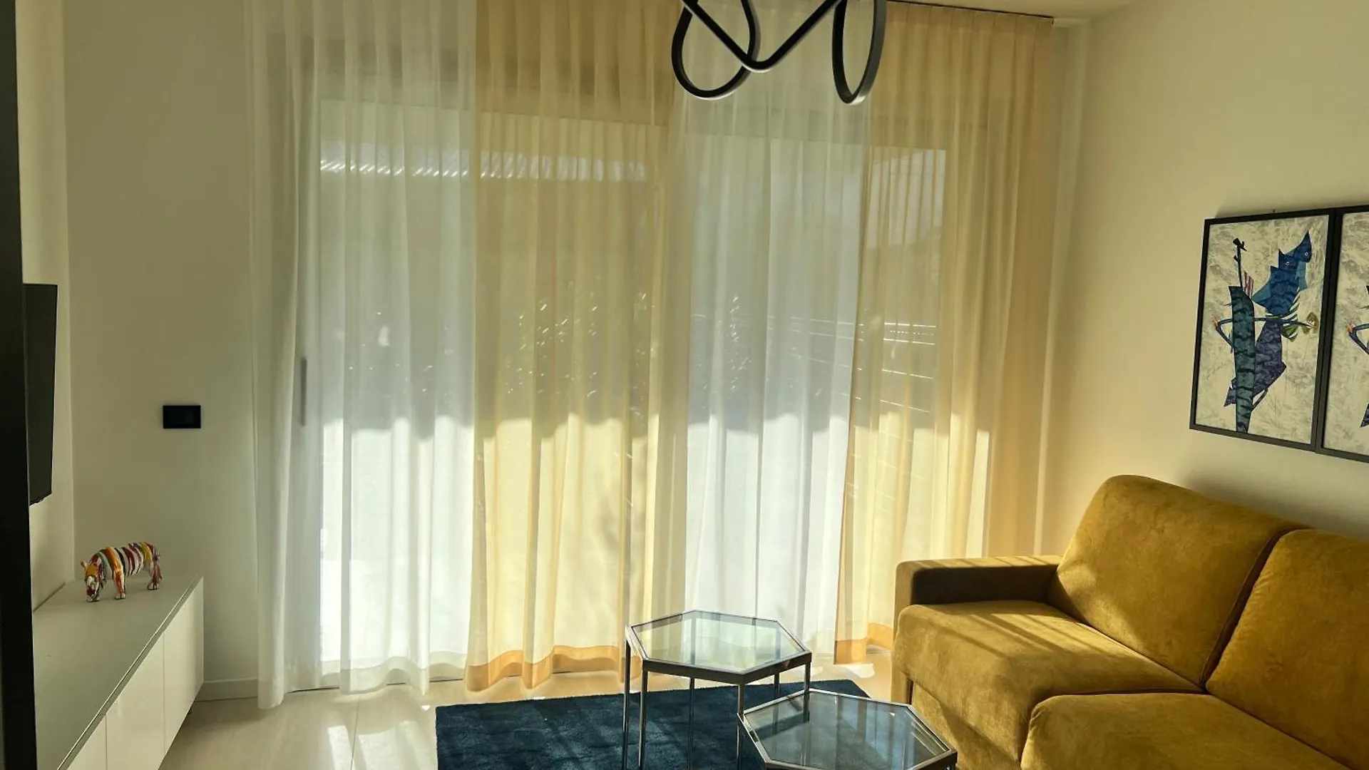 Cremona Inn Aparthotel