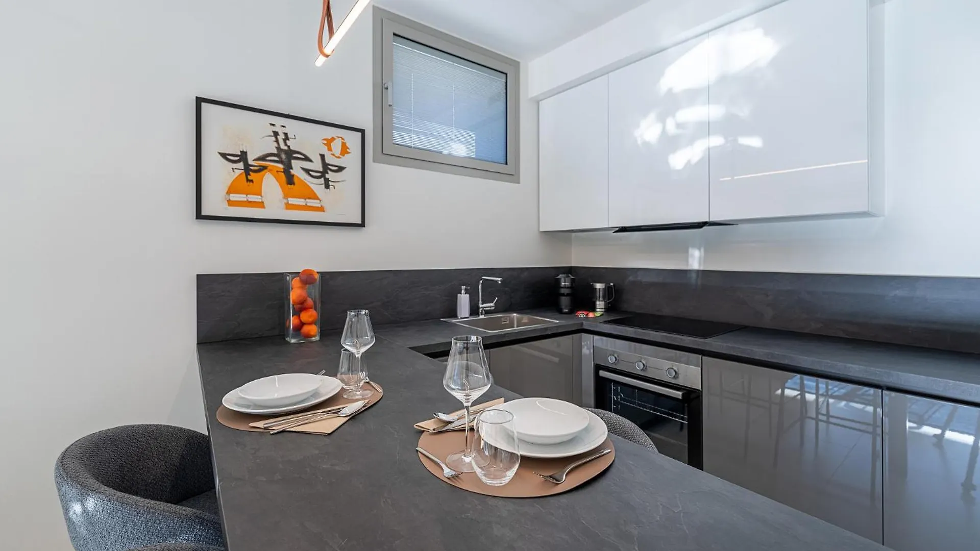 Cremona Inn Aparthotel